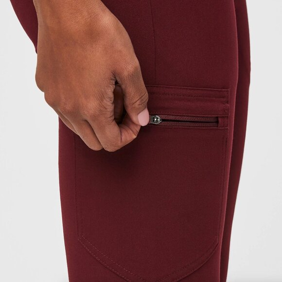FIGS Zamora Jogger Scrub Pants in Burgundy size Medium Regular - Picture 4 of 11